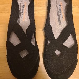 Sketchers relaxed fit air cooled memory foam